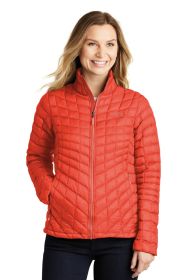 The North Face ® Ladies ThermoBall ™ Trekker Jacket. NF0A3LHK (Color: Fire Brick Red, size: S)