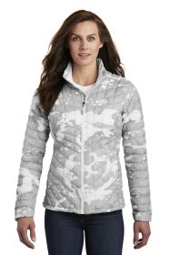 The North Face ® Ladies ThermoBall ™ Trekker Jacket. NF0A3LHK (Color: TNF White Woodchip Print, size: S)