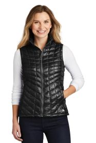 The North Face ® Ladies ThermoBall ™  Trekker Vest. NF0A3LHL (Color: TNF Black, size: S)